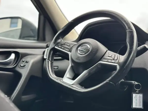 Nissan Qashqai 2018 - 21490 EUR, 79422 km - AUTO.MOTO.pt - 79422km - foto 12 de 16
