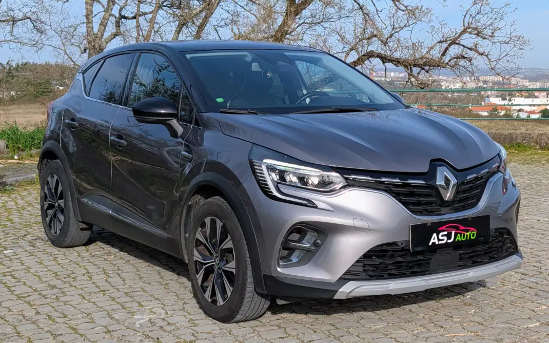 Renault Captur 2022 - 17000 EUR, 126580 km - AUTO.MOTO.pt - 126580km - foto 1 de 23