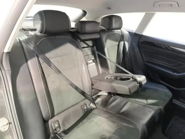 Volkswagen Arteon Shooting Brake 2021 - 25900 EUR, 113390 km - AUTO.MOTO.pt - 113390km - foto 6 de 12