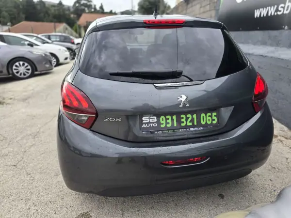 Peugeot 208 1.2 VTi SE Style 2015 Gasolina