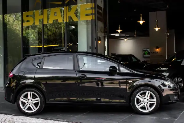 SEAT Leon 2013 - 9900 EUR, 197939 km - AUTO.MOTO.pt - 197939km - foto 5 de 39