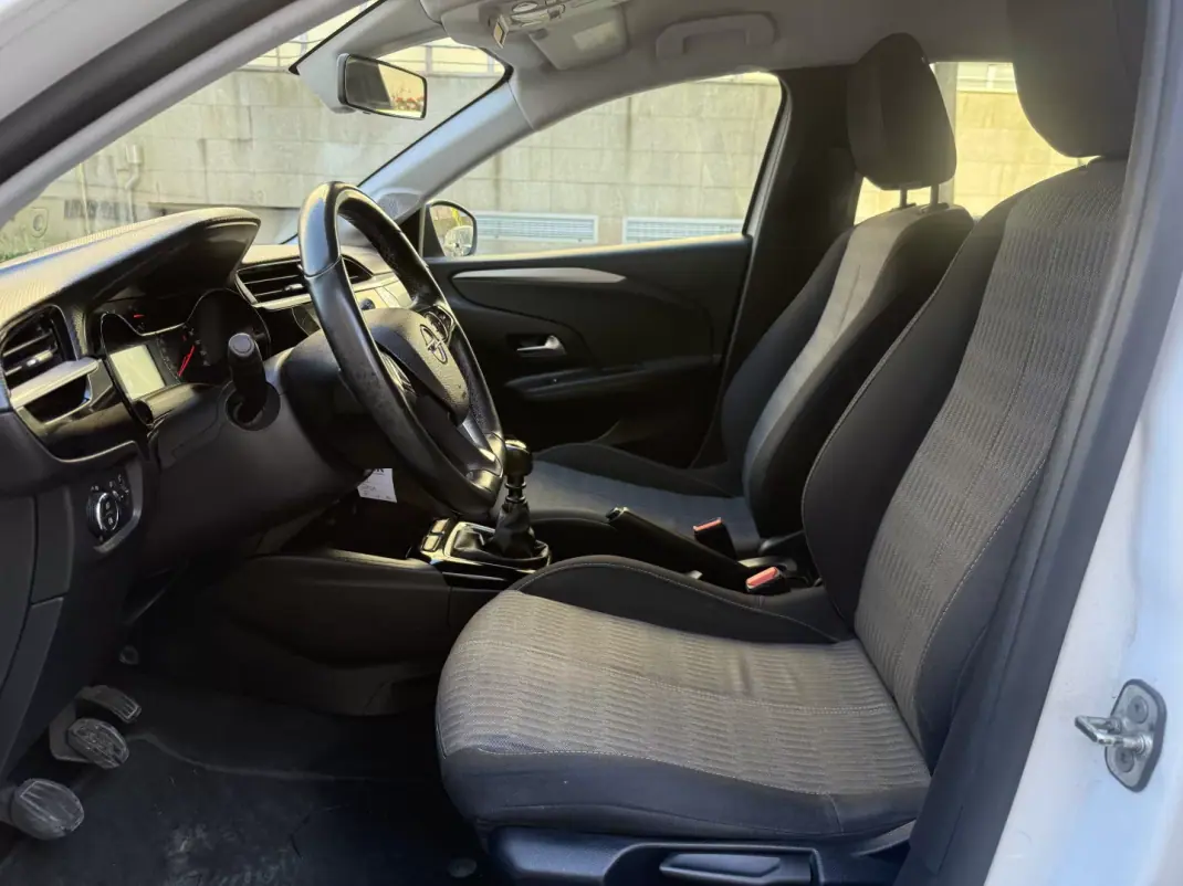 Opel Corsa 2021 - 8950 EUR, 235000 km - AUTO.MOTO.pt - 235000km - foto 9 de 14