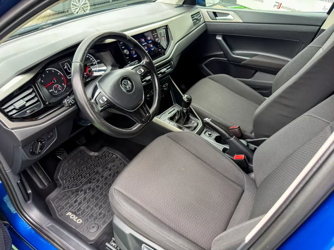 Volkswagen Polo 2019 - 12500 EUR, 110000 km - 110000km - foto 12 de 21