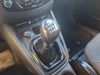 Ford Transit Courier 2021 - 12990 EUR, 88501 km - AUTO.MOTO.pt - 88501km - foto 13 de 15