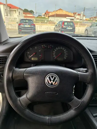 Volkswagen Passat Variant 2000 - 1999 EUR, 500000 km - AUTO.MOTO.pt - 500000km - foto 16 de 20