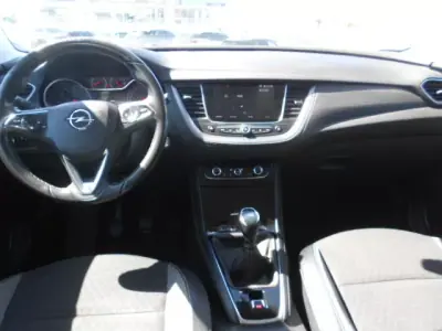 Opel Grandland 2019 - 14900 EUR, 102526 km - 102526km - foto 11 de 17