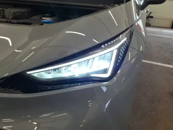 Cupra Born 2024 - 28990 EUR, 60829 km - AUTO.MOTO.pt - 60829km - foto 3 de 11