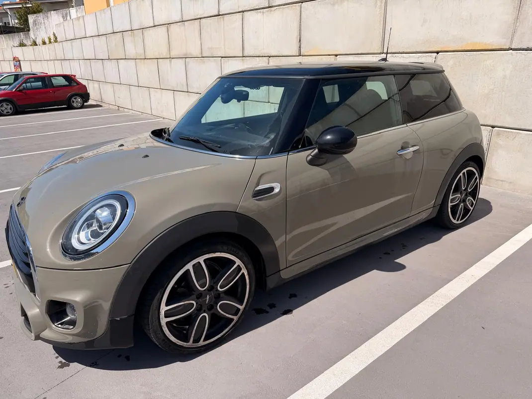 MINI One 2019 - 18500 EUR, 150000 km - AUTO.MOTO.pt - 150000km - foto 1 de 12