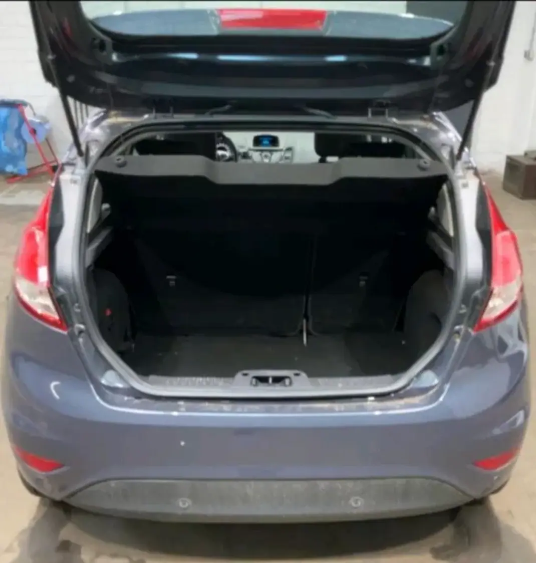 Ford Fiesta 2013 - 7900 EUR, 117058 km - AUTO.MOTO.pt - 117058km - foto 3 de 6
