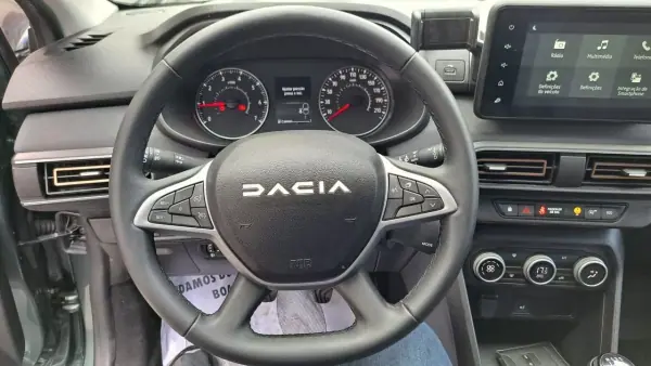 Dacia Jogger 2024 - 20890 EUR, 6203 km - AUTO.MOTO.pt - 6203km - foto 32 de 50