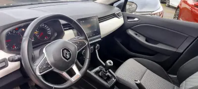 Renault Clio 2023 - 16750 EUR, 60000 km - AUTO.MOTO.pt - 60000km - foto 4 de 10