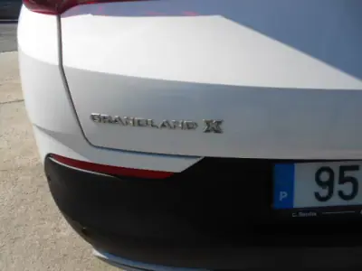 Opel Grandland 2019 - 14900 EUR, 102526 km - 102526km - foto 6 de 17
