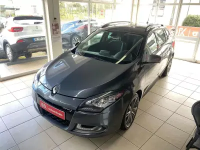Renault Mégane Sport Tourer 2010 - 4990 EUR, 340390 km - AUTO.MOTO.pt - 340390km - foto 27 de 44