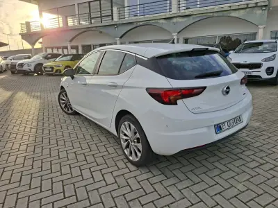 Opel Astra 2016 - 11000 EUR, 81600 km - AUTO.MOTO.pt - 81600km - foto 8 de 28