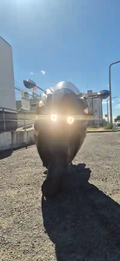 Kawasaki ZZR1400 2008 - 7000 EUR, 18200 km - foto 4 de 6