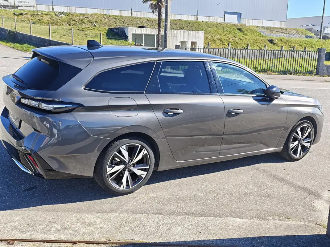 Peugeot 308 2022 - 19500 EUR, 130000 km - AUTO.MOTO.pt - 130000km - foto 7 de 37