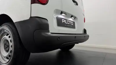 Peugeot PARTNER GIRAFON 2018 - 7990 EUR, 230000 km - AUTO.MOTO.pt - 230000km - foto 8 de 20