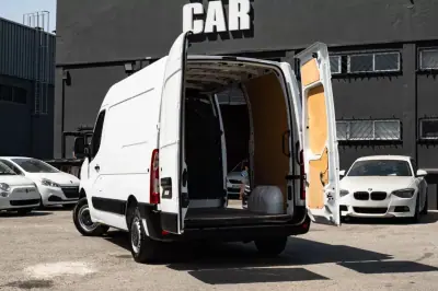 Renault Master 2023 - 23500 EUR, 81000 km - AUTO.MOTO.pt - 81000km - foto 6 de 18