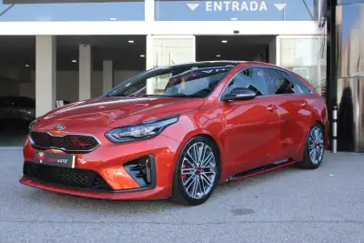 Kia ProCeed 2020 - 24750 EUR, 137140 km - AUTO.MOTO.pt - 137140km - foto 3 de 26