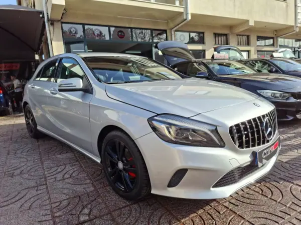 Mercedes-Benz A 180 2017 - 16900 EUR, 125000 km - AUTO.MOTO.pt - 125000km - foto 4 de 31