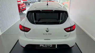 Renault Clio 2015 - 9990 EUR, 83183 km - AUTO.MOTO.pt - 83183km - foto 7 de 19