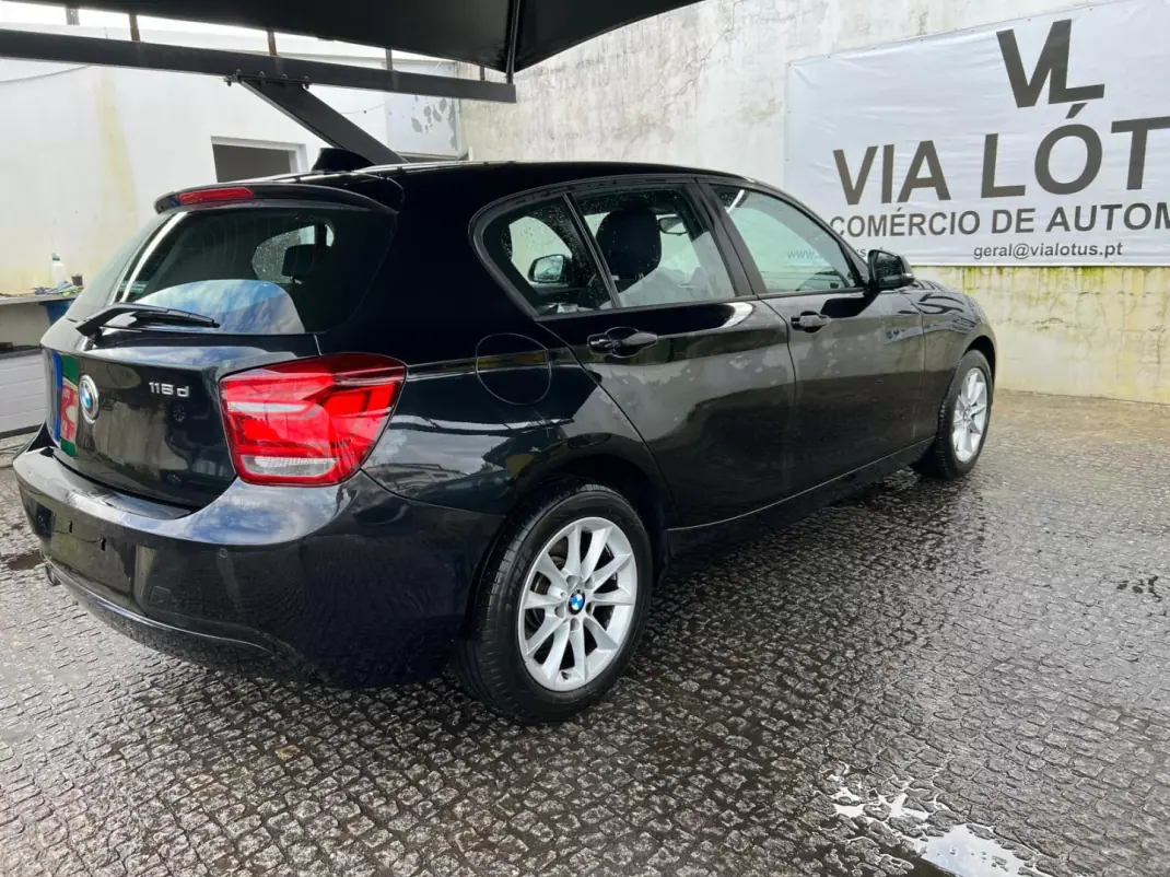 BMW 118 2015 - 13500 EUR, 175200 km - AUTO.MOTO.pt - 175200km - foto 6 de 12