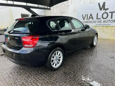 BMW 118 2015 - 13500 EUR, 175200 km - AUTO.MOTO.pt - 175200km - foto 6 de 12
