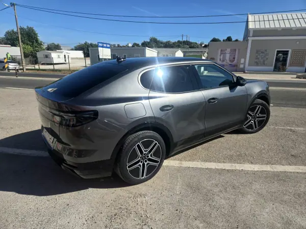 Ford Capri 2026 - 44950 EUR, 7358 km - AUTO.MOTO.pt - 7358km - foto 2 de 10