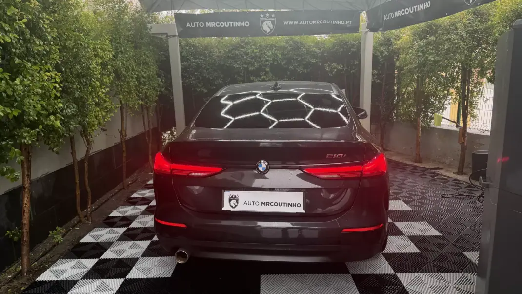 BMW 218 Gran Coupé 2021 - 24900 EUR, 73000 km - AUTO.MOTO.pt - 73000km - foto 6 de 26