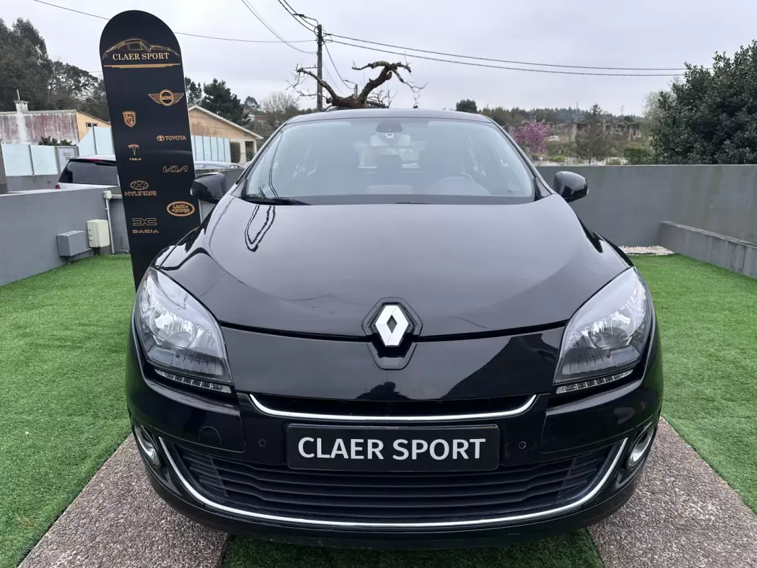 Renault Mégane 2012 - 7900 EUR, 270000 km - AUTO.MOTO.pt - 270000km - foto 2 de 36