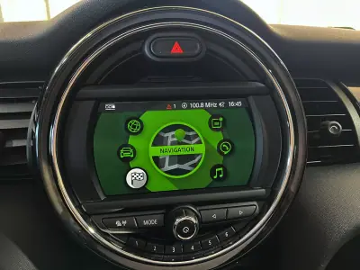 MINI Cooper 2019 - 24800 EUR, 28470 km - AUTO.MOTO.pt - 28470km - foto 15 de 31