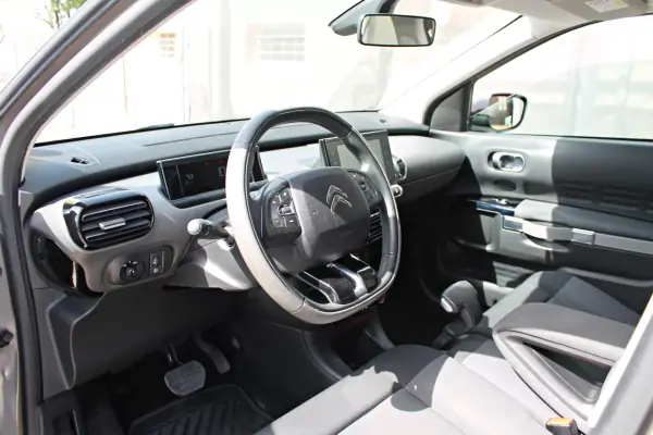 Citroën C4 Cactus 2014 - 11950 EUR, 148141 km - AUTO.MOTO.pt - 148141km - foto 12 de 27
