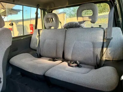 Mitsubishi Pajero 1993 - 11490 EUR, 299900 km - AUTO.MOTO.pt - 299900km - foto 5 de 5