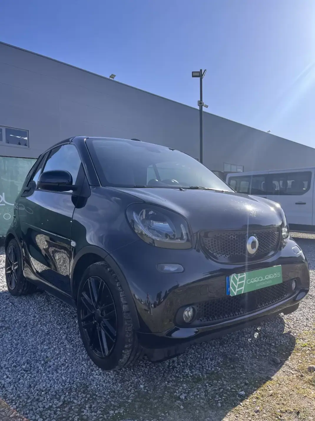 Smart Fortwo Cabrio 2019 - 14000 EUR, 48700 km - AUTO.MOTO.pt - 48700km - foto 3 de 19