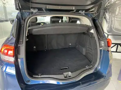 Renault Scénic 2017 - 15800 EUR, 156509 km - AUTO.MOTO.pt - 156509km - foto 24 de 24