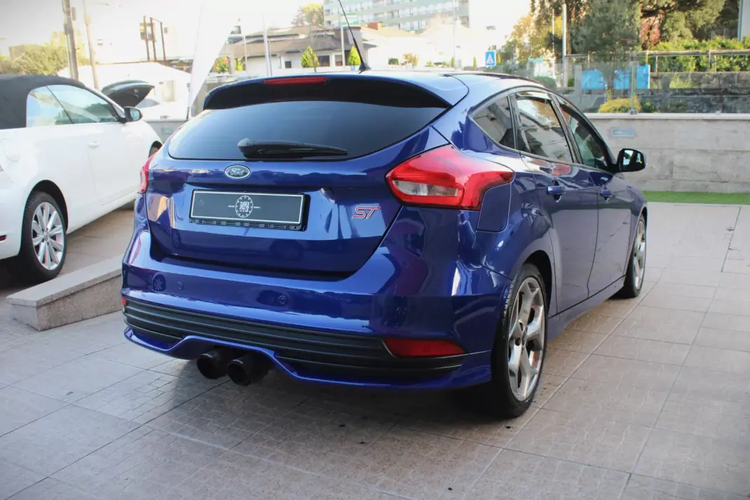 Ford Focus 2016 - 17990 EUR, 194500 km - AUTO.MOTO.pt - 194500km - foto 23 de 27
