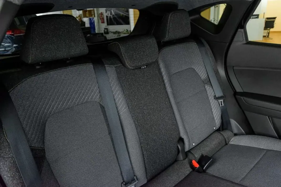 Renault Captur 2025 - 22900 EUR, 28448 km - 28448km - foto 15 de 23