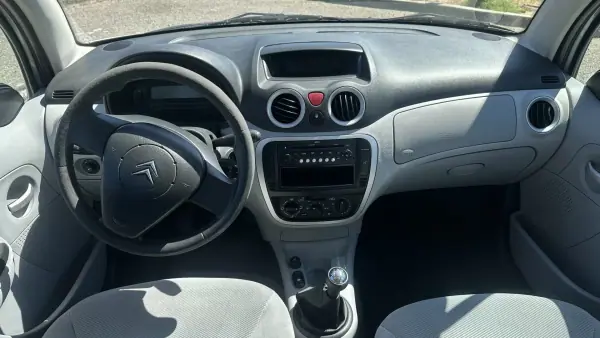 Citroën C3 2008 - 3650 EUR, 92000 km - AUTO.MOTO.pt - 92000km - foto 14 de 19