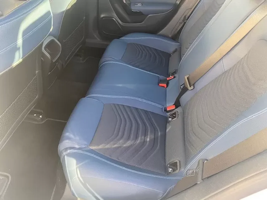 Mercedes-Benz A 180 2019 - 22990 EUR, 127450 km - AUTO.MOTO.pt - 127450km - foto 12 de 20