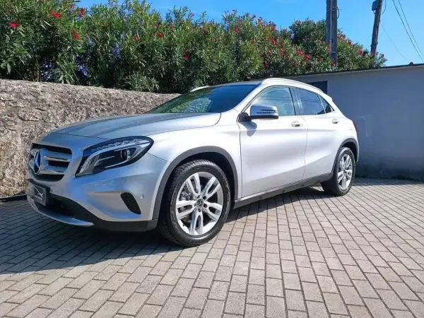 Mercedes-Benz GLA 220 2014