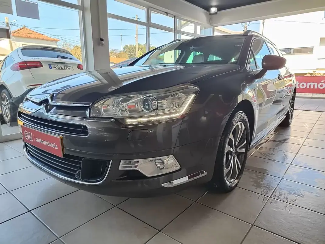 Citroën C5 Tourer 2017 - 9500 EUR, 248400 km - AUTO.MOTO.pt - 248400km - foto 5 de 38