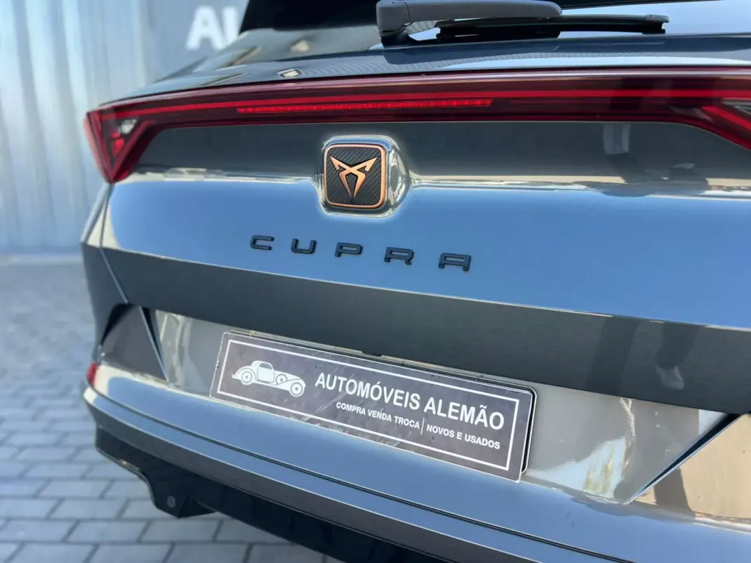 Cupra Formentor 2023 - 29950 EUR, 27161 km - 27161km - foto 9 de 23