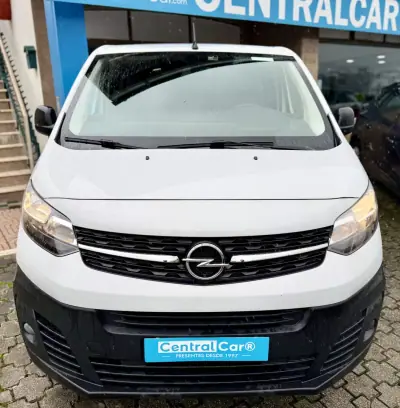Opel Vivaro 2024 - 34950 EUR, 102000 km - AUTO.MOTO.pt - 102000km - foto 4 de 24