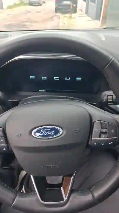 Ford Focus SW 2024 - 21000 EUR, 25000 km - AUTO.MOTO.pt - 25000km - foto 5 de 6