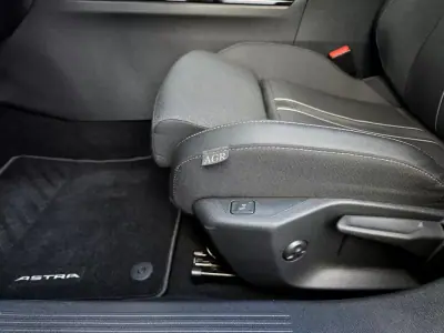 Opel Astra 2023 - 19900 EUR, 16940 km - AUTO.MOTO.pt - 16940km - foto 30 de 39