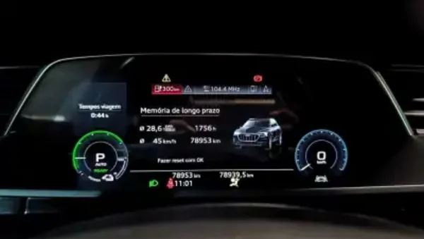 Audi e-tron 2019 - 42900 EUR, 78950 km - AUTO.MOTO.pt - 78950km - foto 30 de 58
