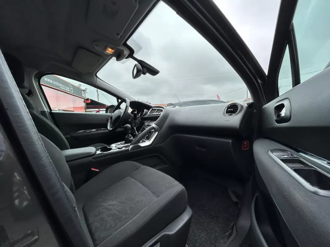 Peugeot 3008 2012 - 7500 EUR, 276404 km - 276404km - foto 19 de 19