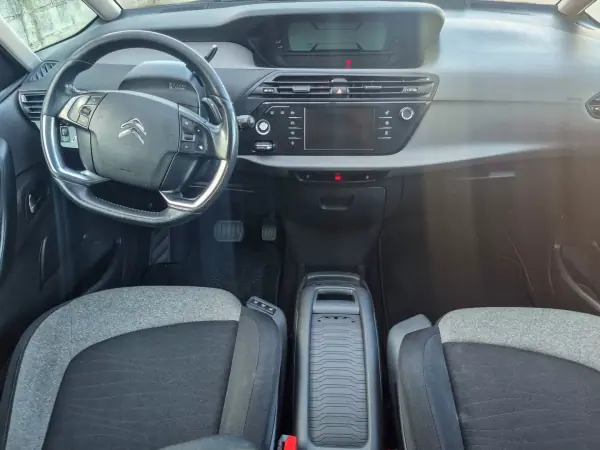 Citroën C4 Picasso 2015 - 10900 EUR, 268750 km - AUTO.MOTO.pt - 268750km - foto 5 de 7