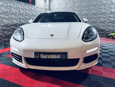 Porsche Panamera 2015 - 43990 EUR, 110565 km - AUTO.MOTO.pt - 110565km - foto 12 de 40