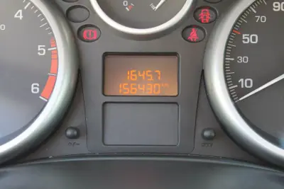 Peugeot 207 2007 - 4750 EUR, 156000 km - AUTO.MOTO.pt - 156000km - foto 22 de 23